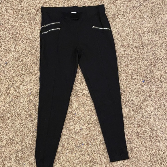 Vero Moda pants - Picture 1 of 2